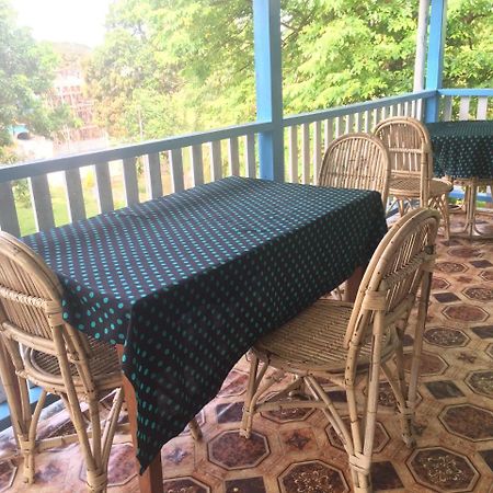 Rekona Lodge Gizo Bagian luar foto