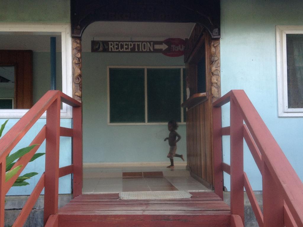 Rekona Lodge Gizo Bagian luar foto