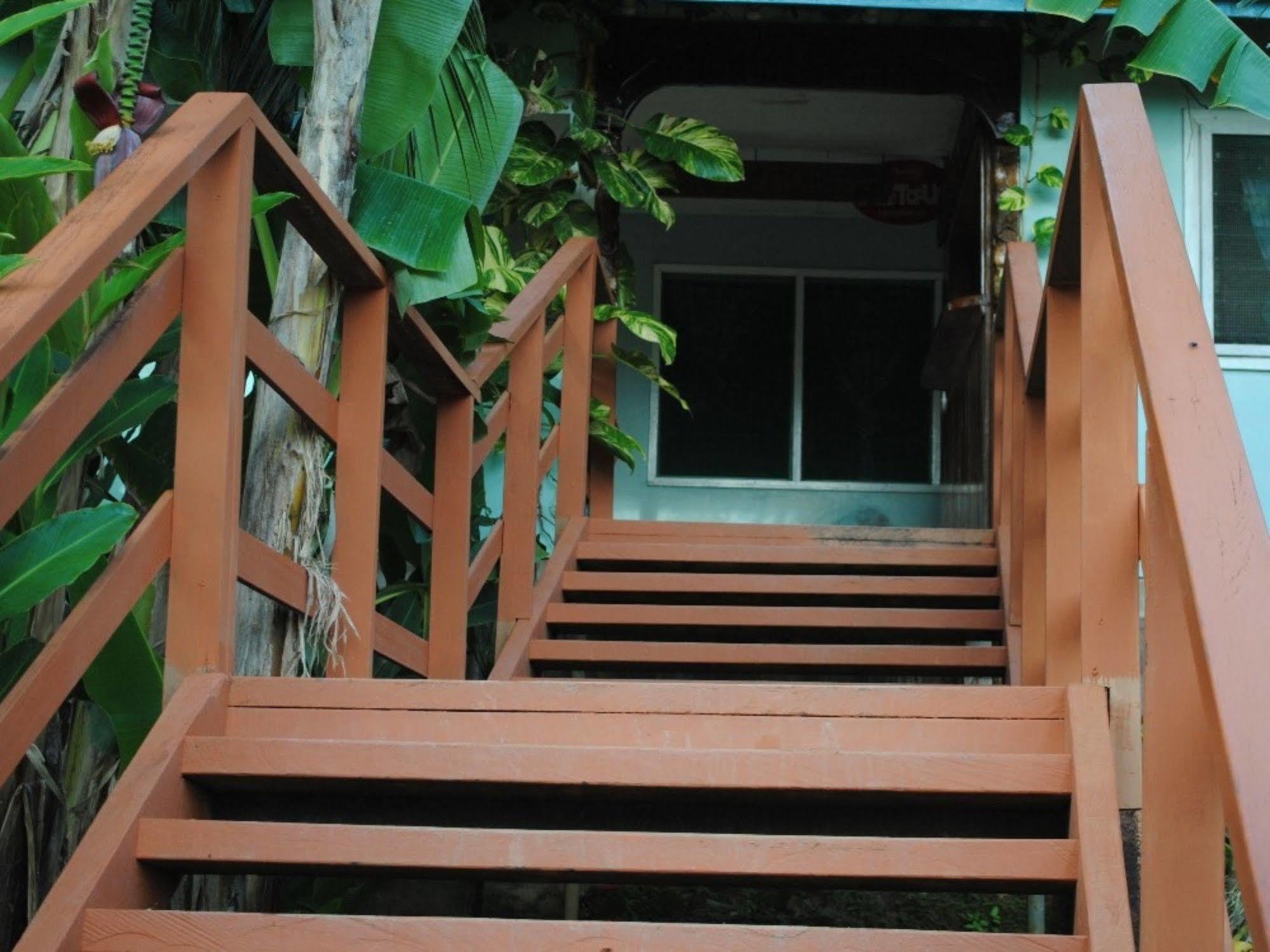 Rekona Lodge Gizo Bagian luar foto