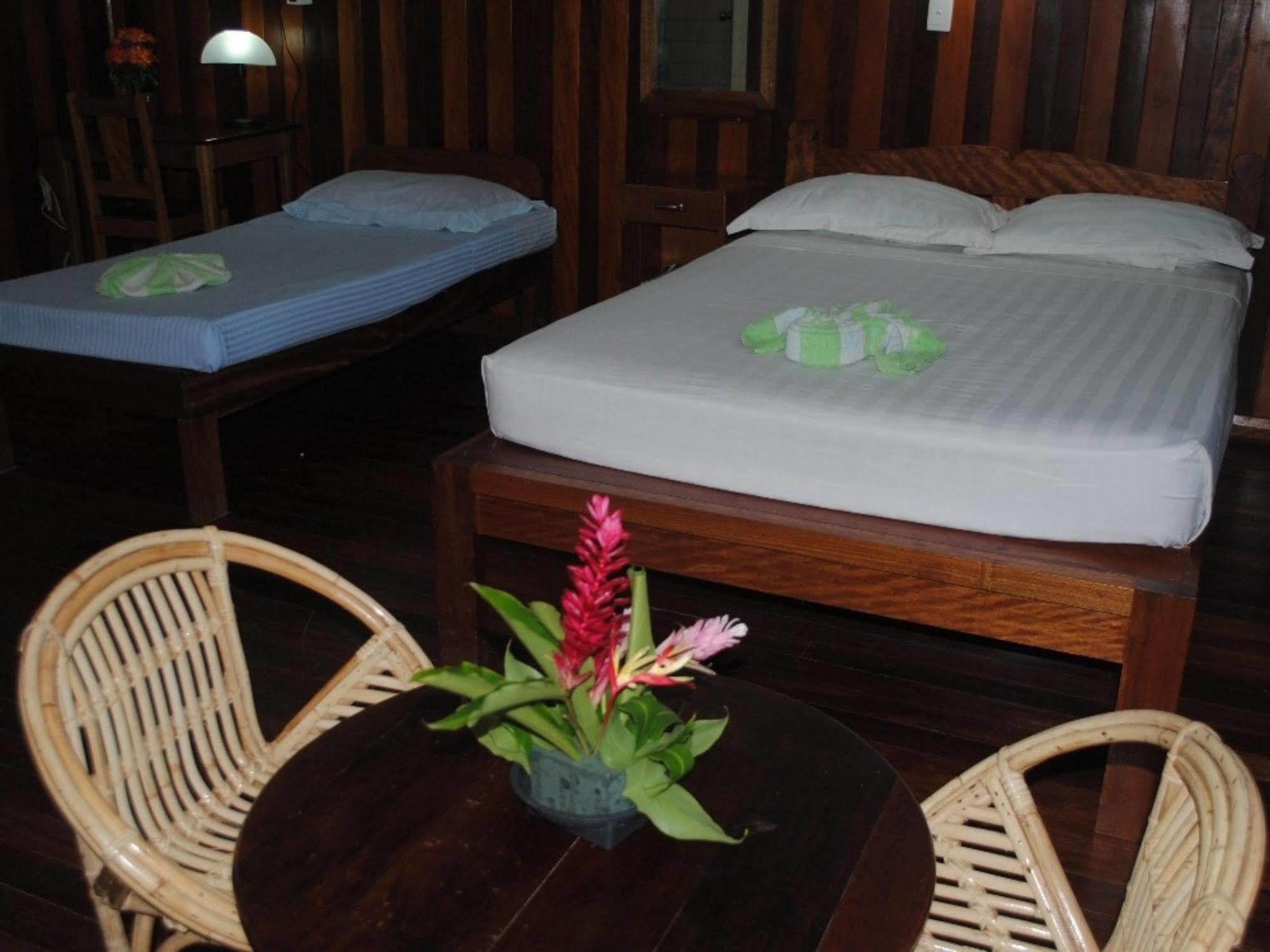Rekona Lodge Gizo Bagian luar foto