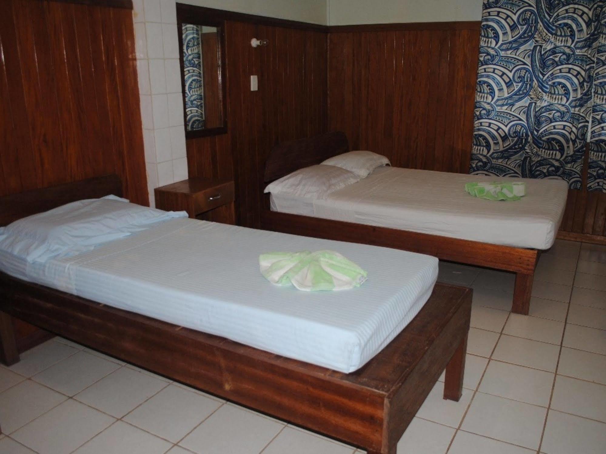 Rekona Lodge Gizo Bagian luar foto