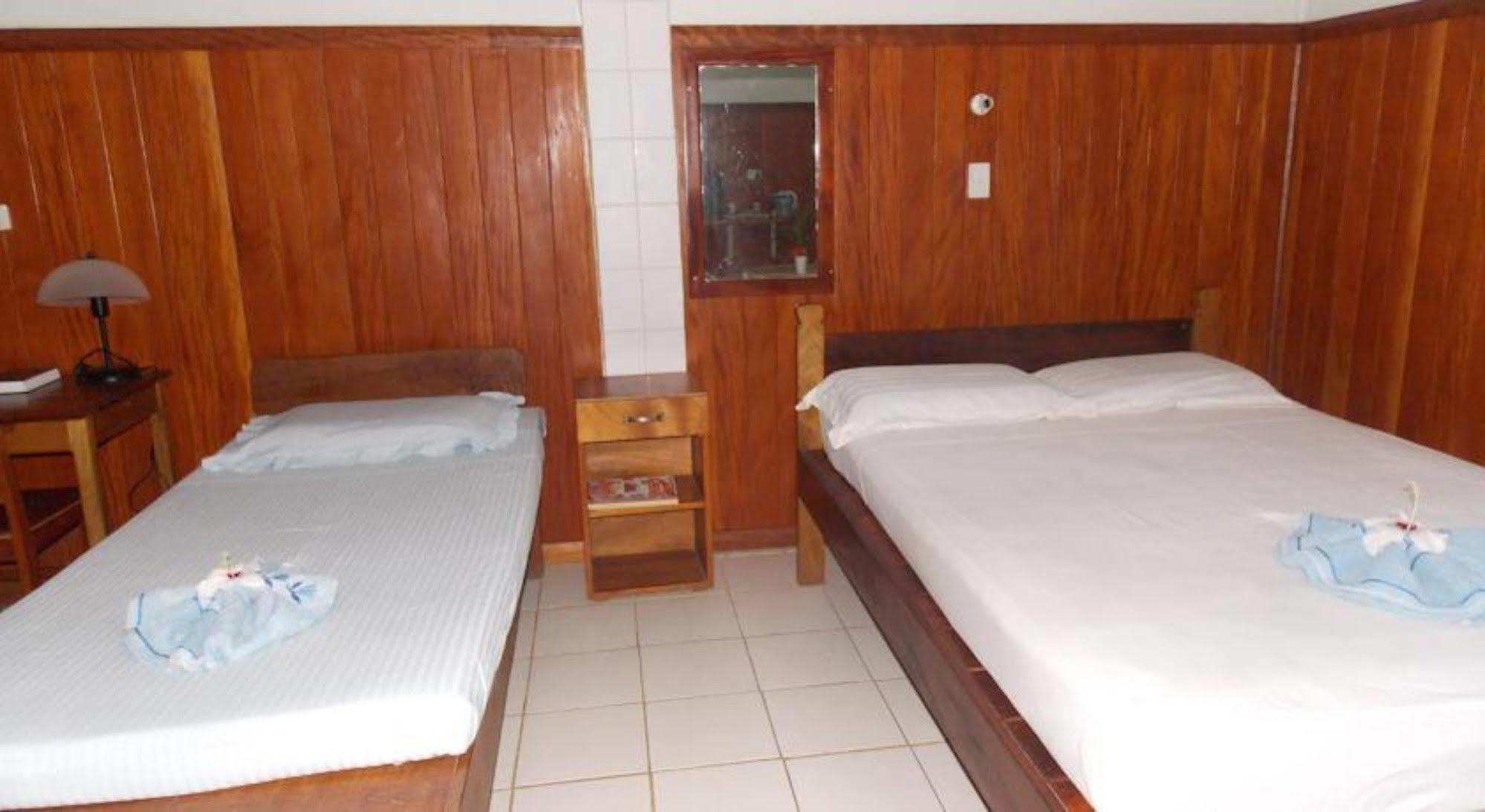 Rekona Lodge Gizo Bagian luar foto