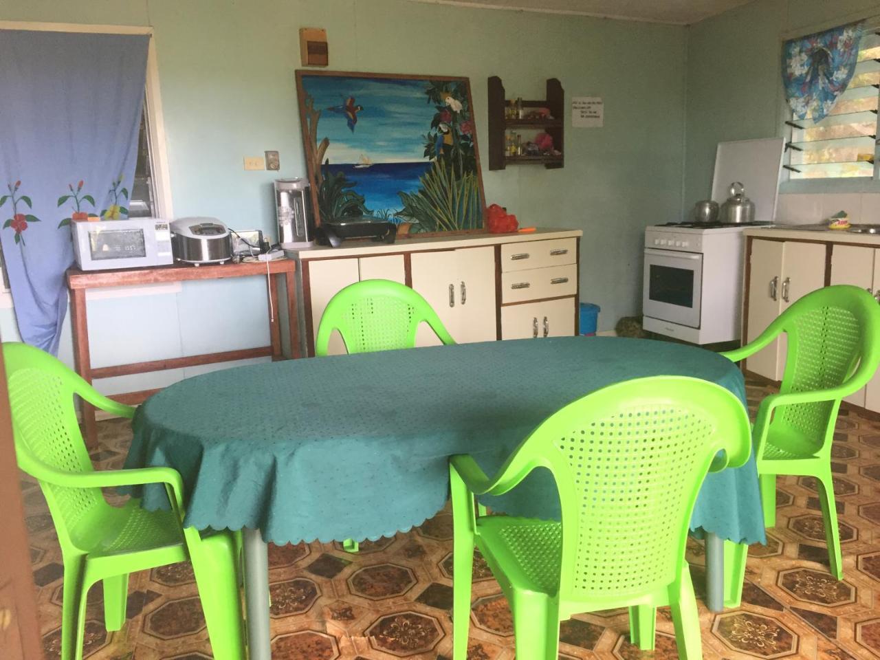 Rekona Lodge Gizo Bagian luar foto