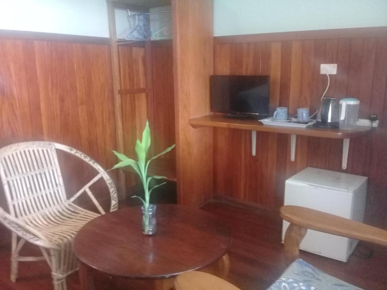 Rekona Lodge Gizo Bagian luar foto